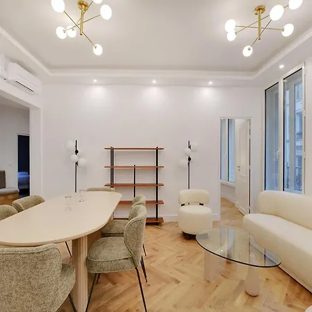 Apartament Elegant 3bdr 6p - Champs-elysees Paryż
